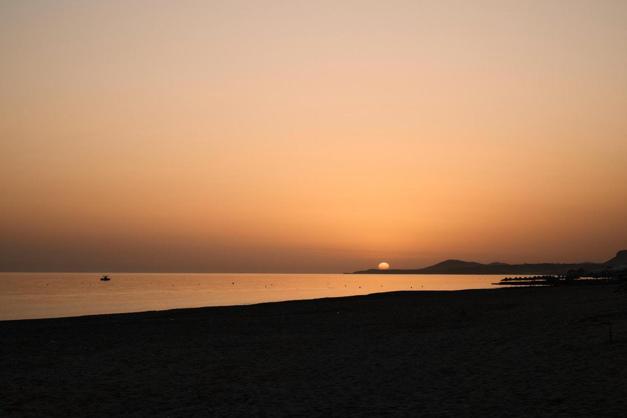 Uzenie All Suites Boutique Resort (Adults Only) Adelianos Kampos Exterior foto